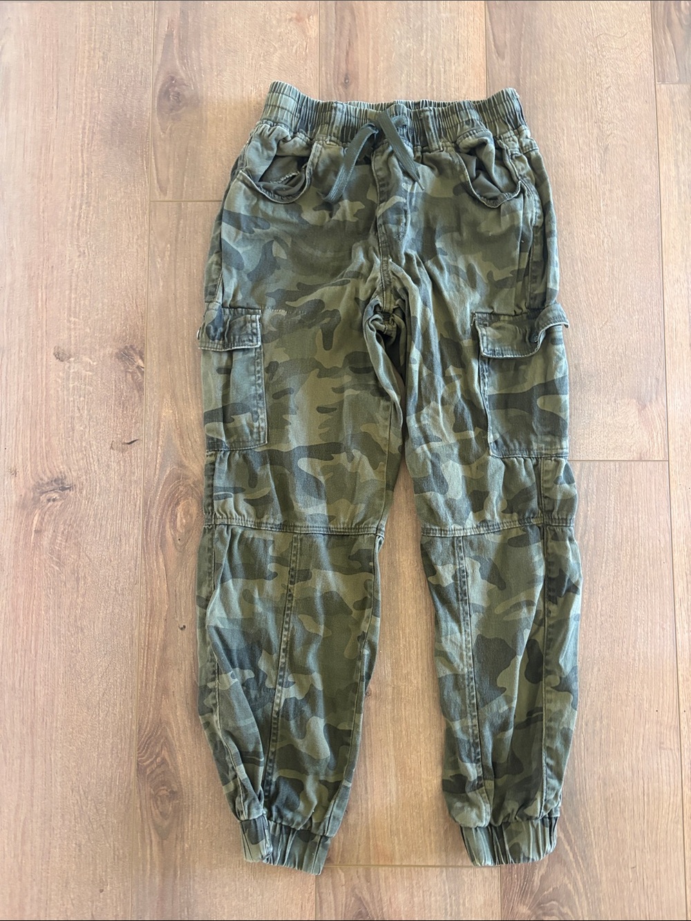 ' Olive Green Camo Cargo Joggers - Stretch Waist